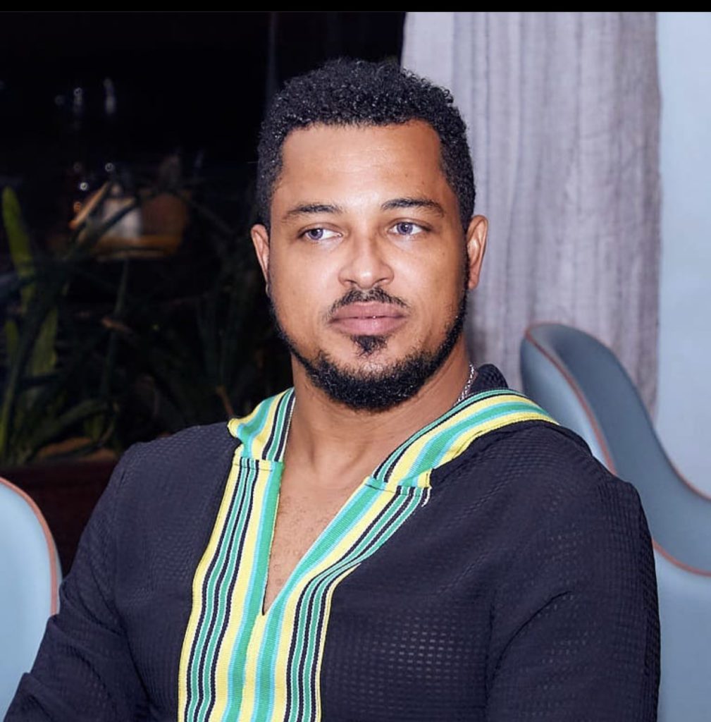 D910145A 8E2B 4C2C 940F 6ABB784A1D87