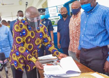 Dr. Mahamudu Bawumia visited the Rent Control Department to observe their operations and understand their challenges. (Facebook)