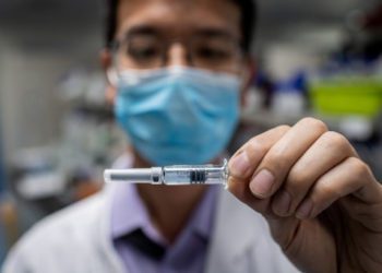 Chinese COVID-19 vaccine starts final tests in Brazil 1 The vaccine, developed by private Chinese pharmaceutical firm Sinovac Biotech, became the third in the world to enter Phase 3 clinical trials or large-scale testing on humans
