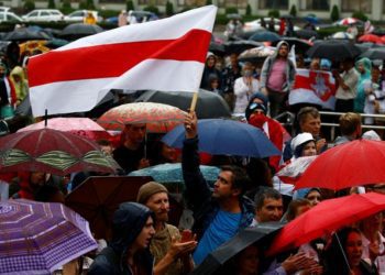 Teachers lead rally of protesters. Image credit: Reuters