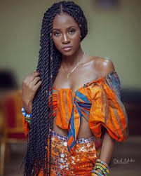 IT IS BEAUTIFUL TO WEAR AFRICAN PRINT- DONZY CHAKA 3 cina