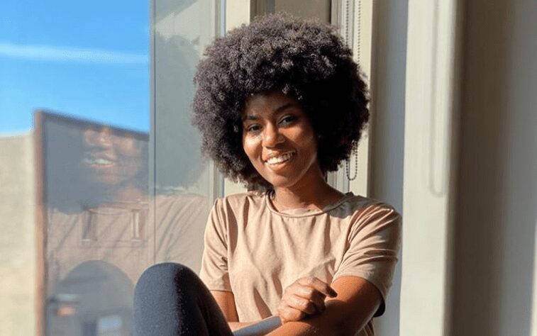 MzVee 1