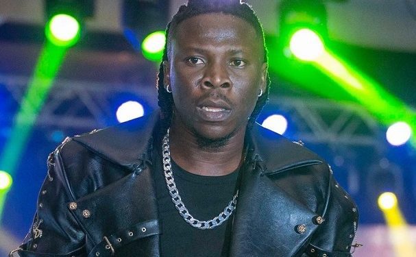 Black stars Rex omar y Stonebwoy has finally reacted after the ban placed on him and Shatta Wale by the board of the Vodafone Ghana Music Award (VGMA) was lifted.