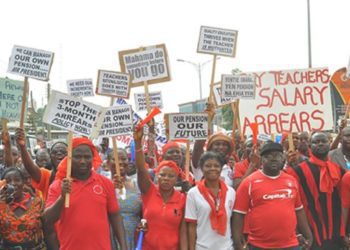 Members of the Senior Staff Association of the Universities of Ghana (SSA UOG) have dared the Chief Executive Officer of the Fair Wages and Salaries Commission (FWSC), Benjamin Arthur to carry out his threats of withholding salaries after they declared their strike action.
