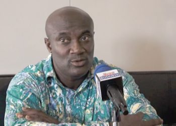 Vice President of the Ghana Union Traders Association (GUTA), Clement Boateng, has called on government to stop the dollarization of the country’s economy.