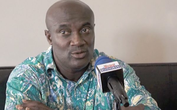 Vice President of the Ghana Union Traders Association (GUTA), Clement Boateng, has called on government to stop the dollarization of the country’s economy.