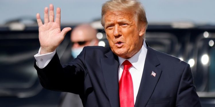 Trump parts with lawyers a week before impeachment trial