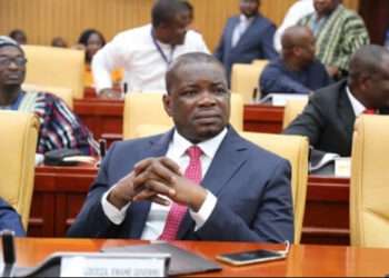 Minority spokesperson on Roads and Transport, Kwame Agbodza, has described the Sinohydro deal by government which seeks to bridge the severe infrastructure deficit in the country, as not viable and unrealistic.
