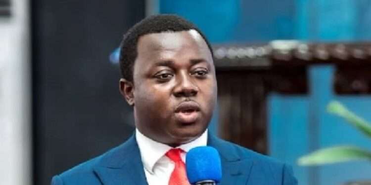 The Deputy minister of Education, Rev John Ntim Fordjour, has refuted claims that the government owes the West African Examination Council (WAEC) about GH¢21 million.