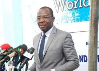 Outgoing President of the Ghana Journalists Association (GJA), Roland Affail Monney, has called on the election committee of the association to answers questions pertaining to the missing names of the voters register.