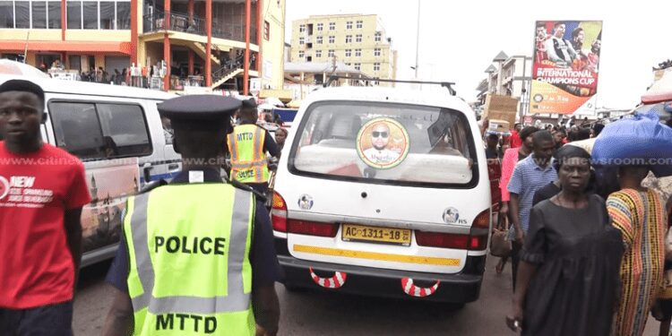 Deputy Director of Planning and Programme at the National Road Safety Authority (NRSA), Daniel Wuaku, has revealed that his outfit and the Drivers Licensing Authority (DVLA) will collaborate to re-educate drivers on road safety.