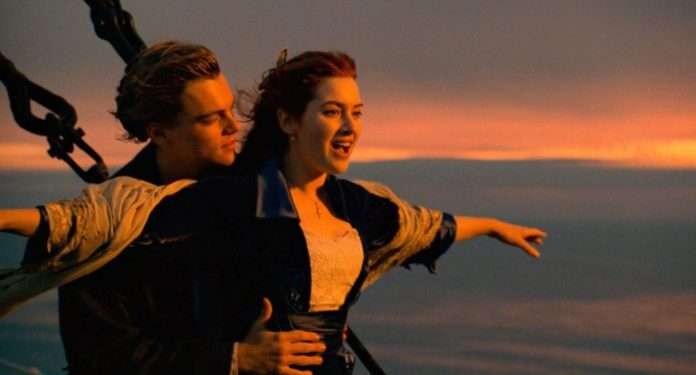 Man Drowns While Recreating 'King of the world' Pose With His Girlfriend