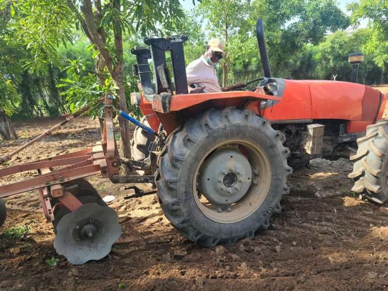 Social Tractor Owners 768x576 1