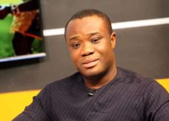 A former deputy minister of communication, Felix Kwakye Ofosu, has revealed that Ghana’s economy is in shambles.
