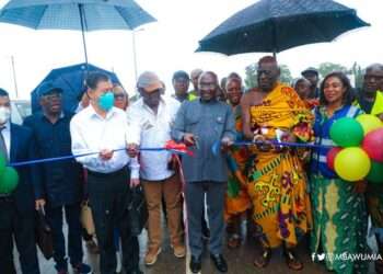 Vice President, Dr Mahamudu Bawumia, has commissioned a Sinohydro road project in the Central Region.