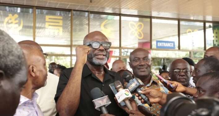President of the Ghana Union Traders Association (GUTA), Dr Joseph Obeng, has called on government to articulate a policy direction to stabilize the exchange rate, depreciation and reduce the monetary policy rate in the budget statement.