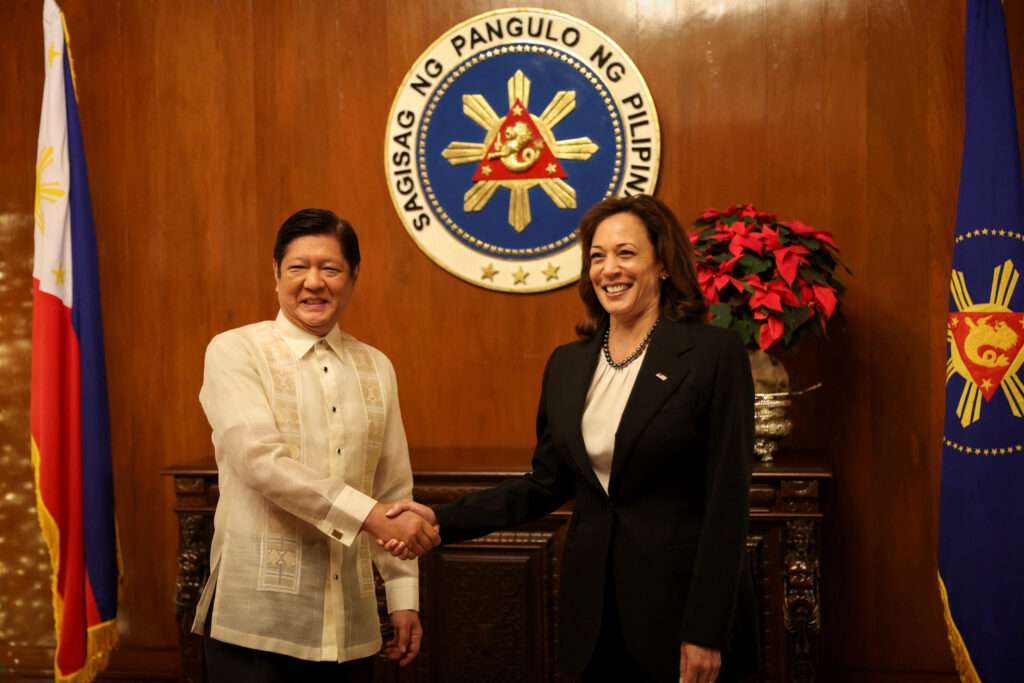 <strong>Kamala Harris In Philippines For A Two-Day Visit</strong> 2 kharris hanshake