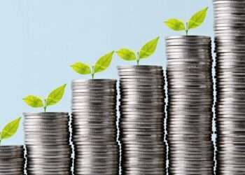 what is economic growth 500746832 thumb 1536x1836