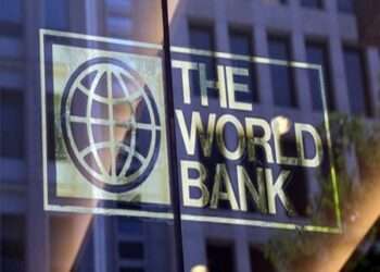 Lebanon Gets $300 Million Aid From World Bank 6 World Bank approves $300 million financing to help poor people in Lebanon.