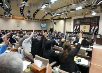Iraqi MPs during a session in the Parliament to vote on the general budget of Iraq.