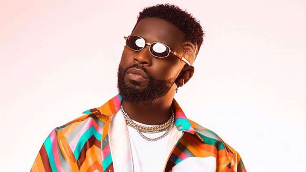 Mahama’s Aide Pokes Sarkodie Over ‘Attack’ On Yvonne Nelson 2 bisa