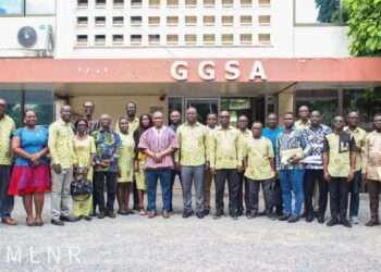 Deputy lands minister, Mireku Duker and members of GGSA.