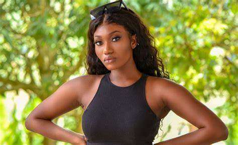 Wendy Shay Involved In Car Accident 1 Ghanaian afrobeat singer, Wendy Shay
