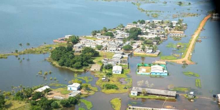 Communities submerged following spillage of Akosombo dam.