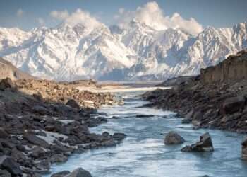 Glaciers melting worldwide due to global warming