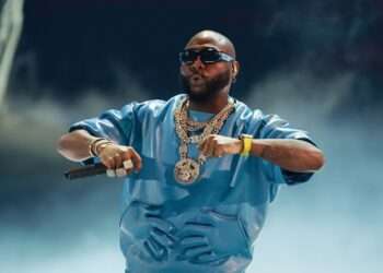 Davido Gifts Latest Infinix Note as Appreciation to Fans 7 Davido