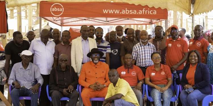 Absa Bank Ghana Empowers Kantamanto Traders with GH¢150k Relief Package 2 Absa Kantamanto1 750x375 1