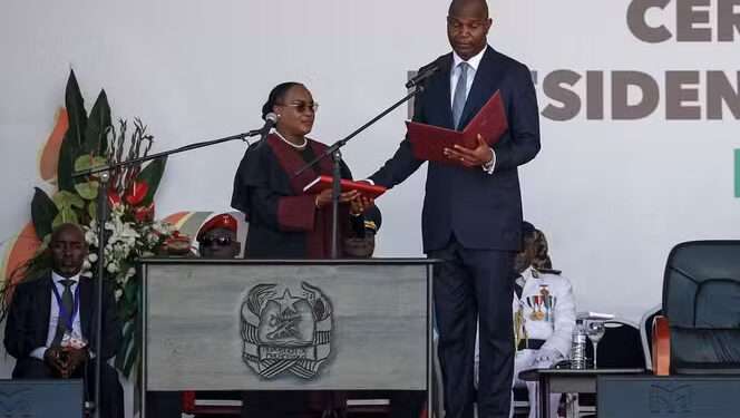 Chapo's Controversial Swearing-In Sparks Tension in Mozambique 1 Daniel Chapo sworn-in