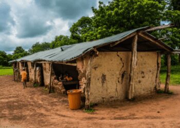 Learners inside an Educational Infrastructure in a dilapidated State with