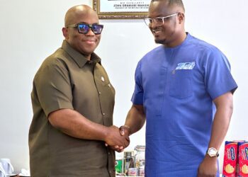 Wisdom Yayra Koku, ECO of NIA and Dr Victor Asare Bampoe, CEO fo NHIA