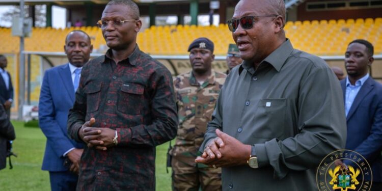 Preisdent John Dramani Mahama engages Black Stars