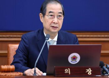 South Korea's former acting President, Han Duck-soo as South Korea Appoints New Acting Leader