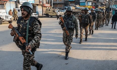 India, Pakistan Urged To Exercise Restraint 1 Indian soldiers in Anantnag, Jammu and Kashmir as India, Pakistan Urged To Exercise Restraint