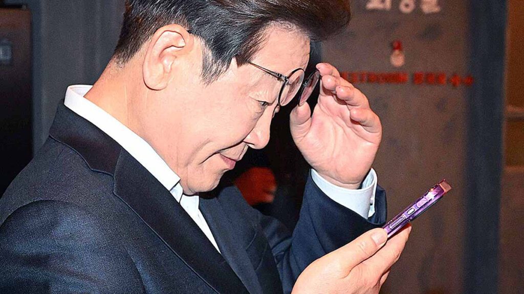 South Korea Appoints New Acting Leader 
