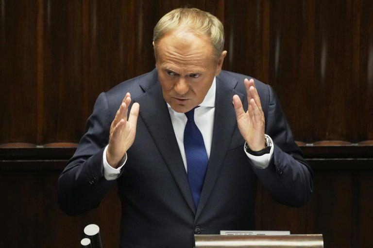 Tusk Wins Confidence Vote