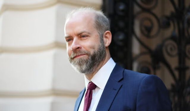 Reynolds Mocks Farage Over Coal Mine Plans 1 Starmer Backs Trump’s Strikes On Iran