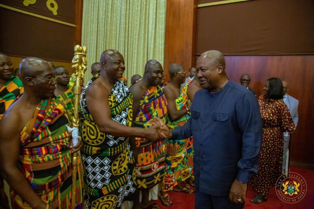 Mahama Salutes Otumfuo’s Nation-Building Legacy, Assures Partnerships 4 Otumfuo @Jubilee House 3