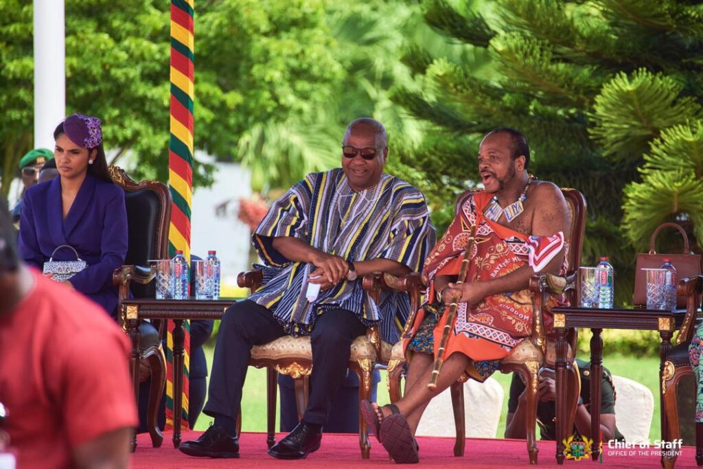 President Mahama with Ewastini 1