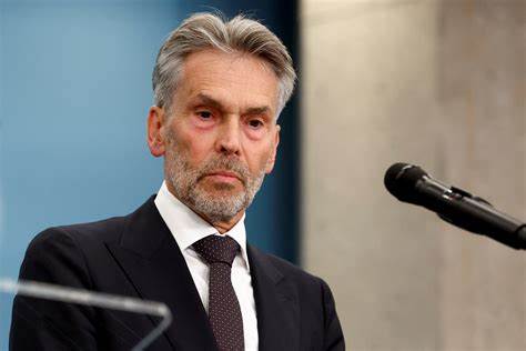 Schoof To Continue Caretaker Role	