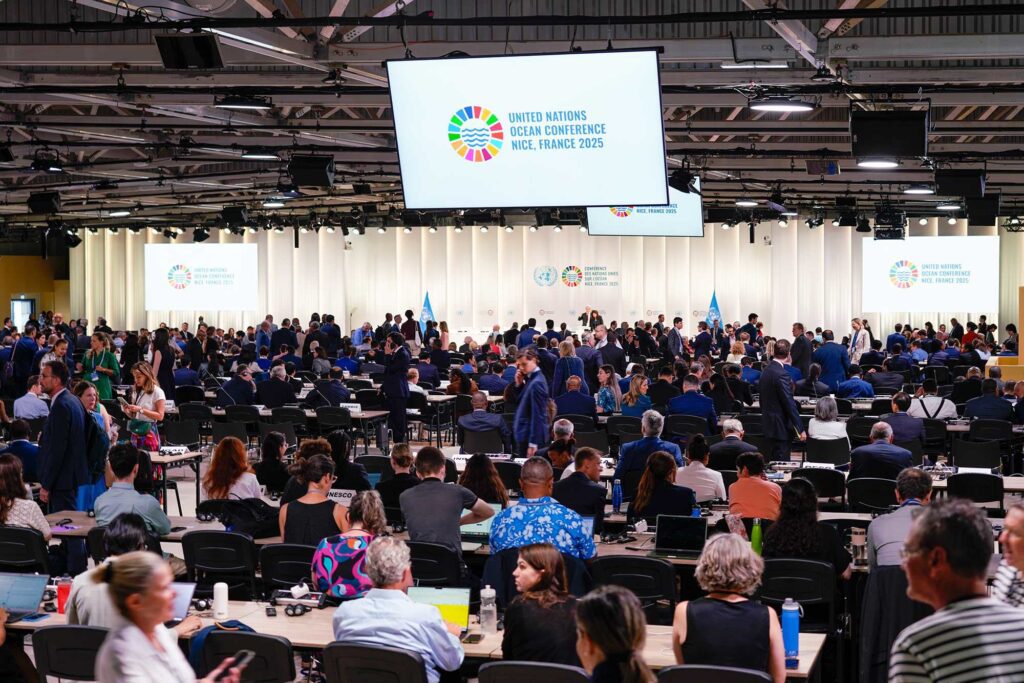 UN Sounds Alarm Over Dying Oceans
