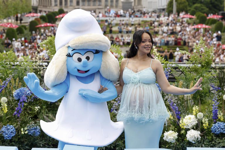 Rihanna Turns Heads at the Premiere, Flaunts Baby Bump