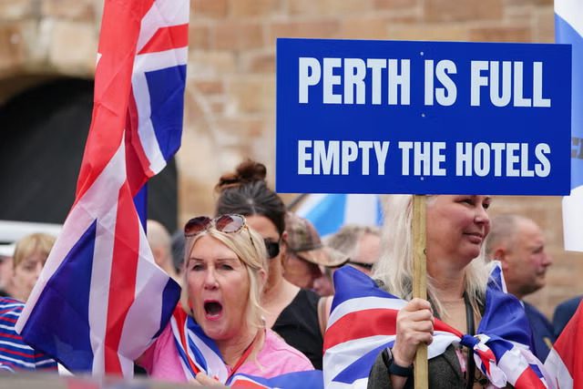 Protests on sunday uk antimigrants
