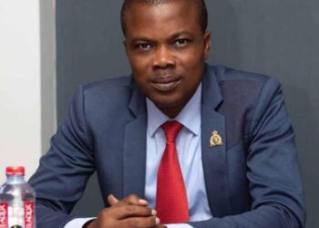 Richard Kumadoe, Security Analyst