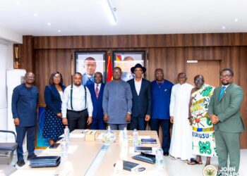 Energy Minister With the AMC Members