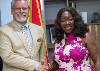 Ambassador Hamid Asghar Khan, Pakistan’s Additional Foreign Secretary and Hon. Elizabeth Ofosu-Adjare, Minister for Trade, Agribusiness and Industry