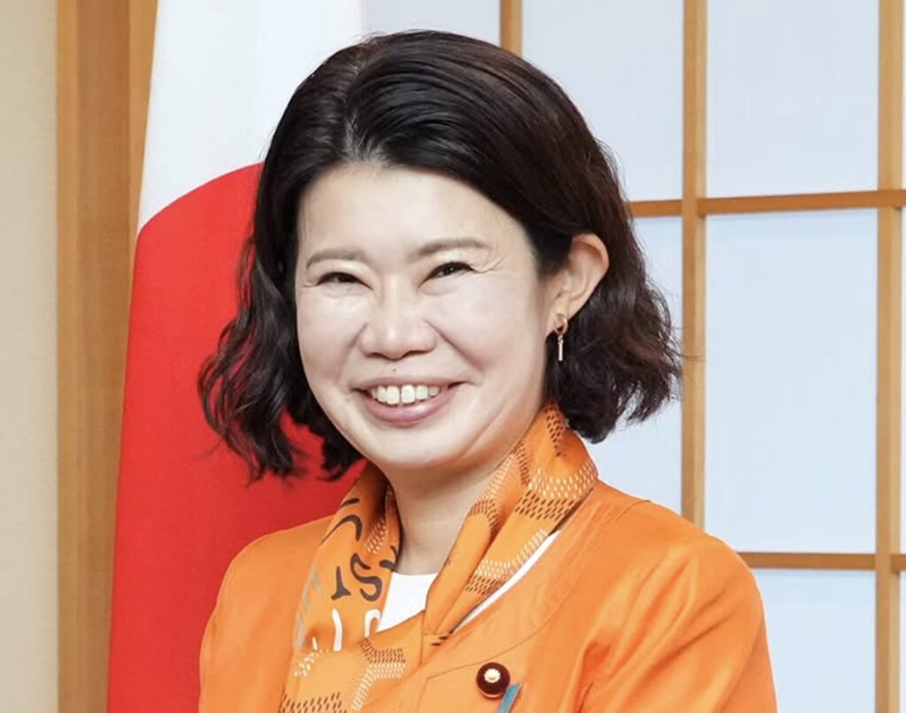 Ms. Kunimitsu Ayano